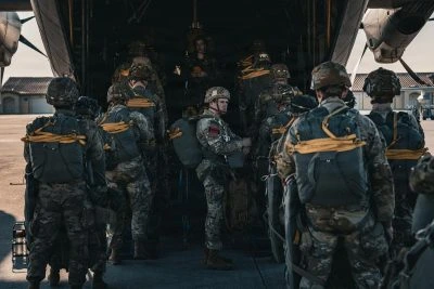 США перекидають елітний десант на Близький Схід:  їх вчили захоплювати аеродроми, - AP