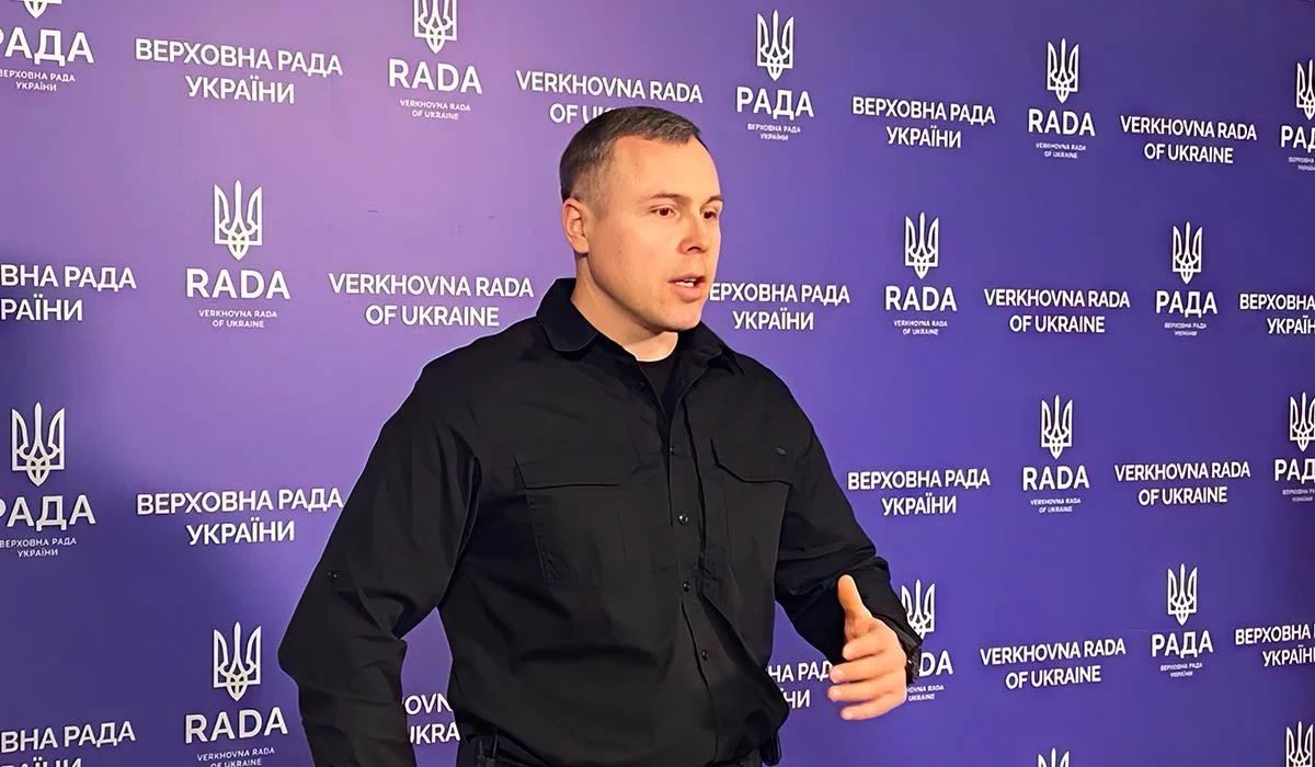 "Виглядатиме погано": нардеп пояснив, як Хмара може очолити Міноборони