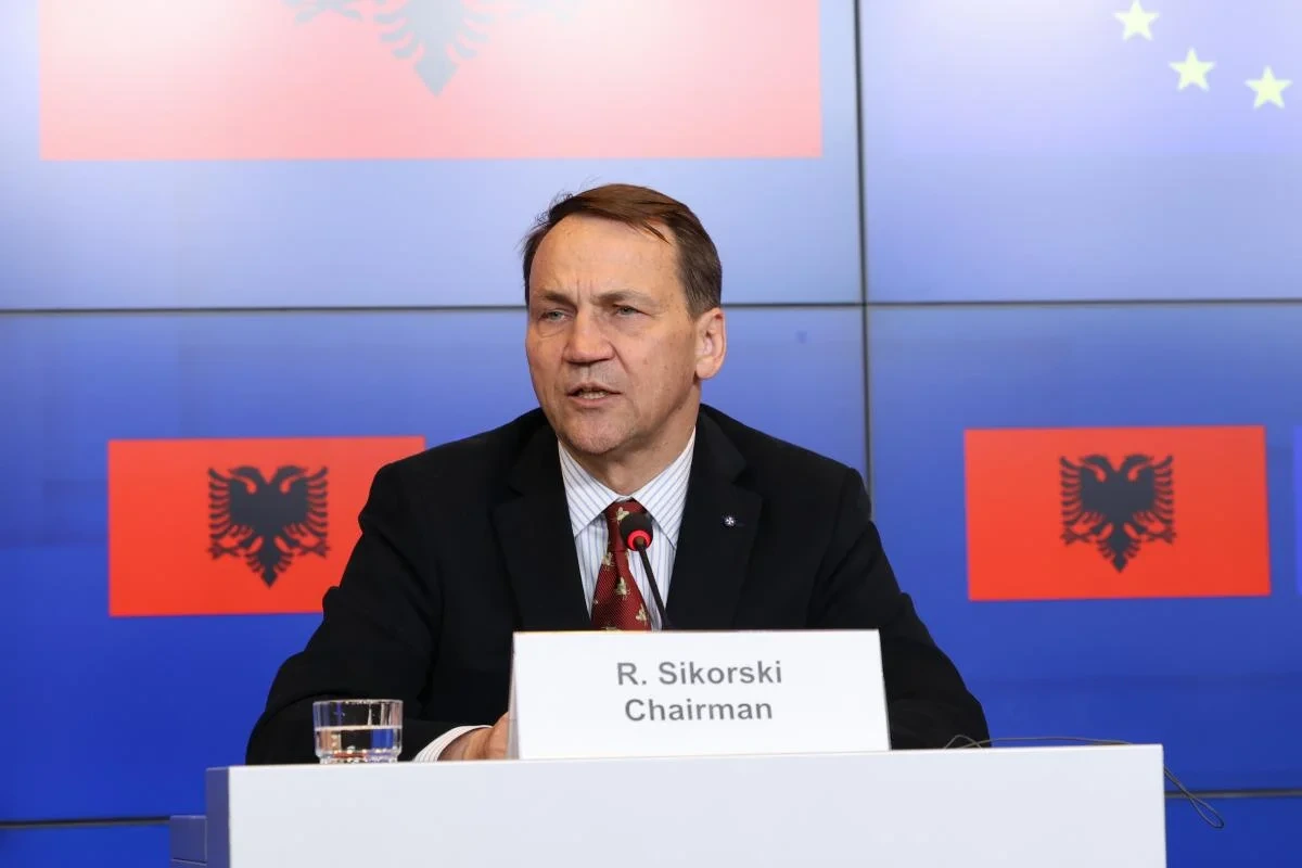 Путін може використати українські дрони для провокації проти НАТО, - Сікорський