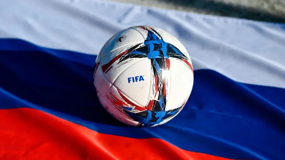 ФІФА та УЄФА наразі не планують повертати Росію в міжнародний футбол
