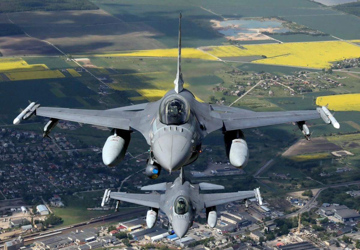 Катастрофа F-16 під час бойового завдання: ДБР розпочало розслідування